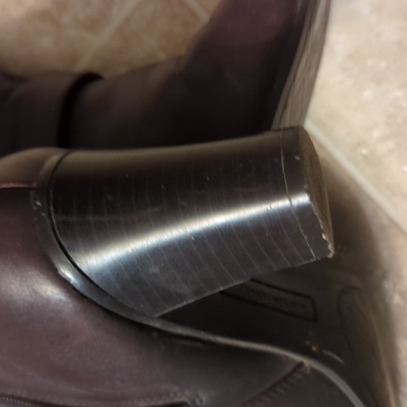 Boots - Picture 5 of 6